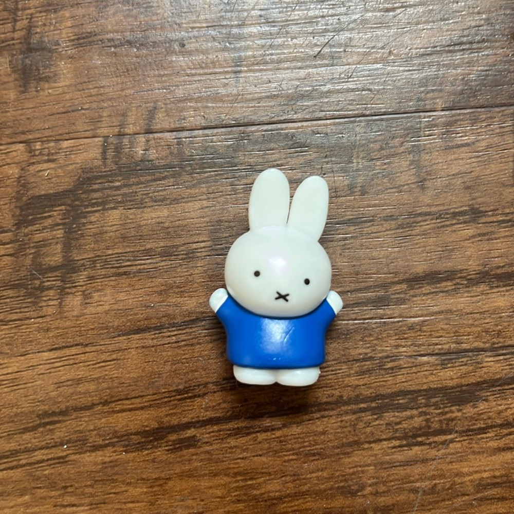 NWOT mini miffy figure from Japan